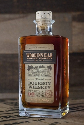Giá tốt 750ml Empty Glass Bottle ,Bourbon, Whiskey Customized trực tuyến