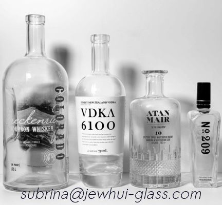 Giá tốt Chai thủy tinh Tequila 0,75L có nút thủy tinh ISO14001 In vàng trực tuyến