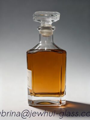 Giá tốt Chai rượu thủy tinh trong suốt 700ml / Chai thủy tinh rượu whisky trực tuyến