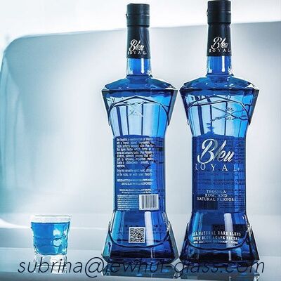 Giá tốt Chai thủy tinh Vodka Blue Royal 750ml trực tuyến