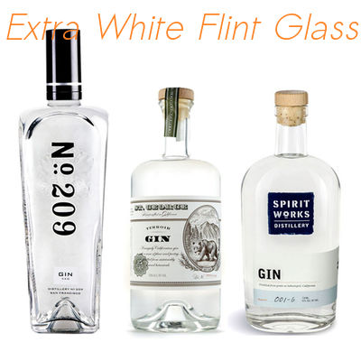 Giá tốt Chai rượu Gin thủy tinh in nổi chữ cái chai 500ml 700ml chai thủy tinh ưa thích trực tuyến